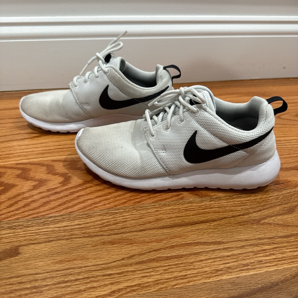 Nike Roshe sneakers